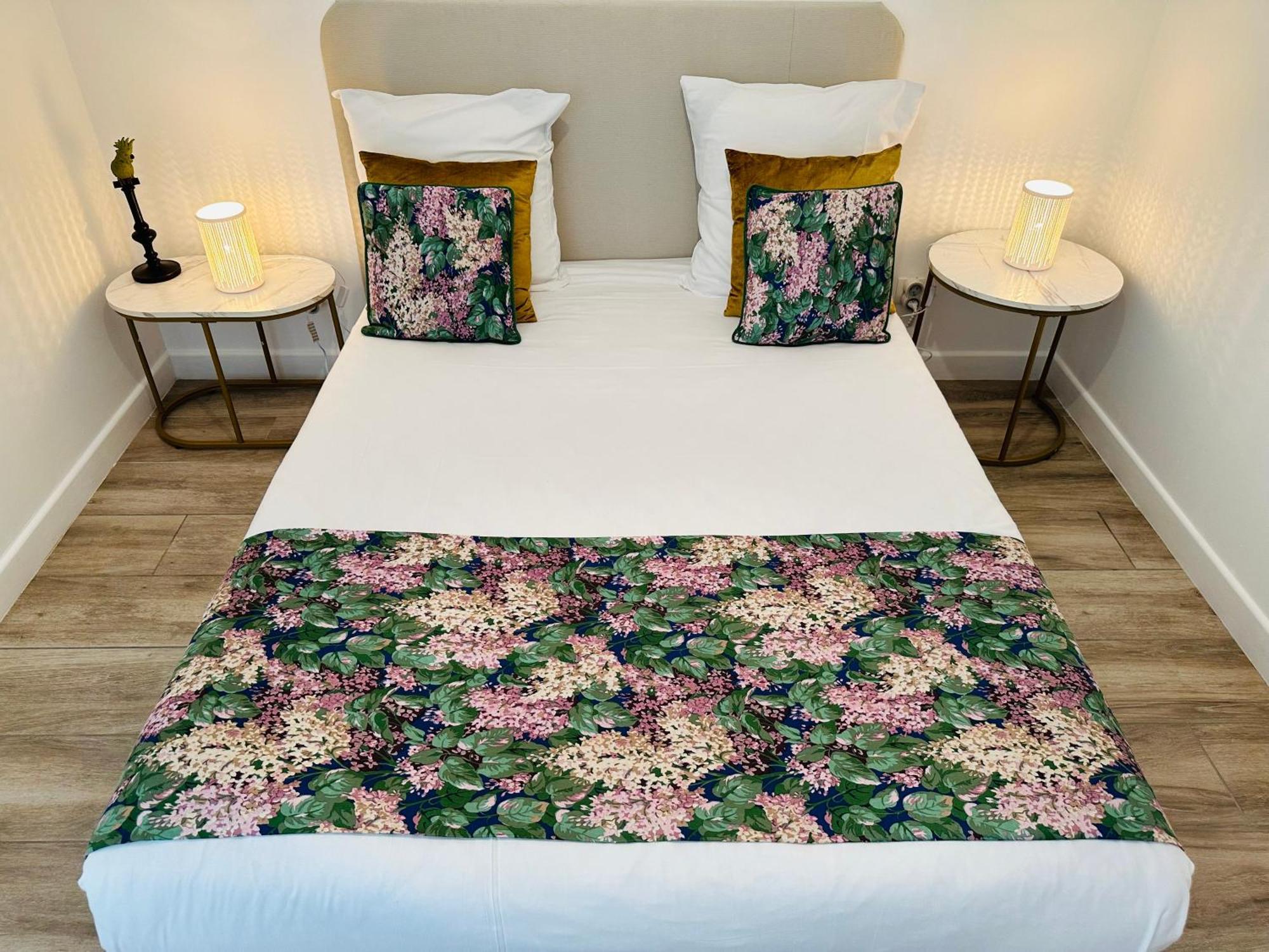 ลา แมซง บล็องช์ Bed & Breakfast เบลย์ ภายนอก รูปภาพ