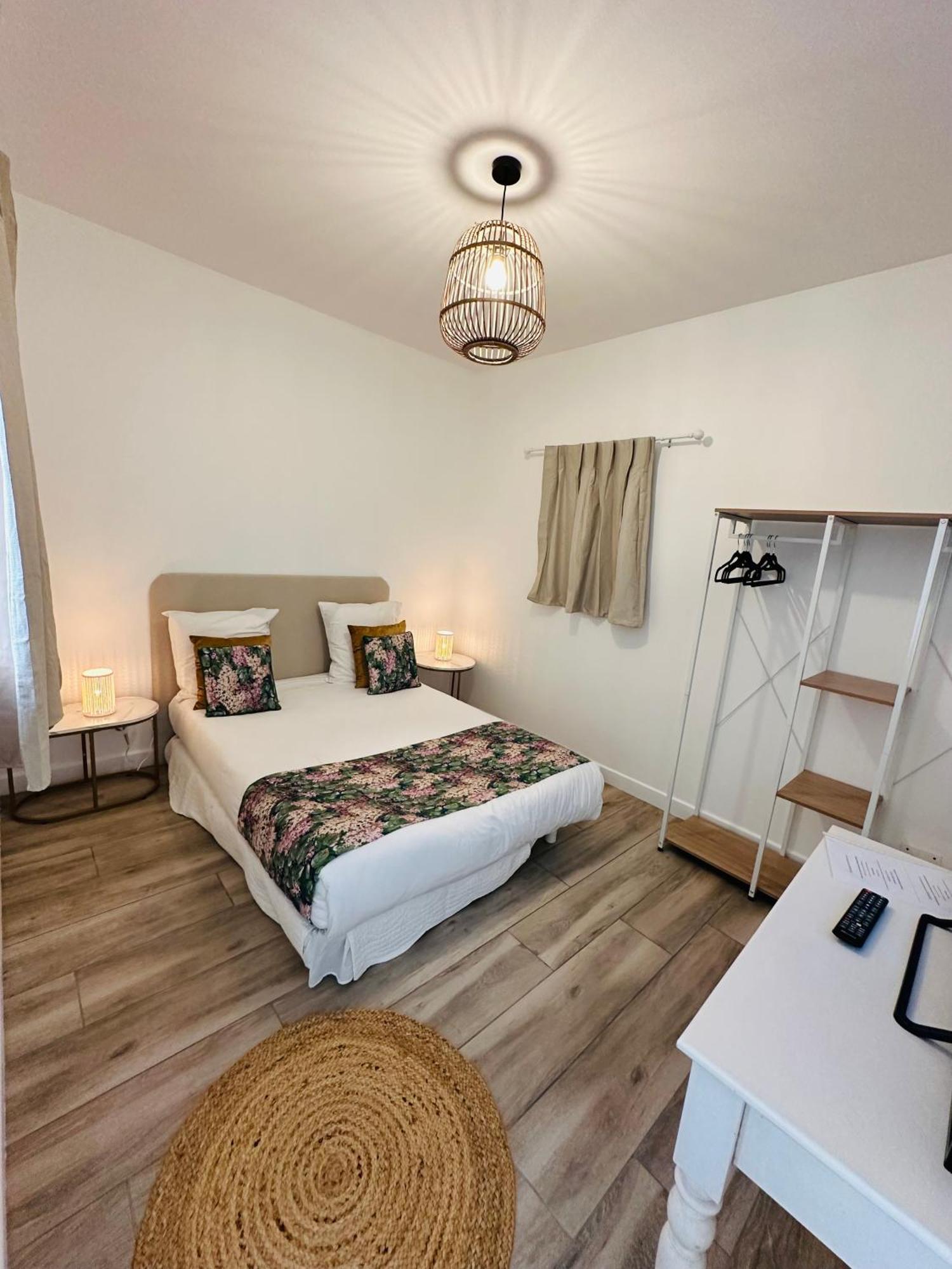 ลา แมซง บล็องช์ Bed & Breakfast เบลย์ ภายนอก รูปภาพ