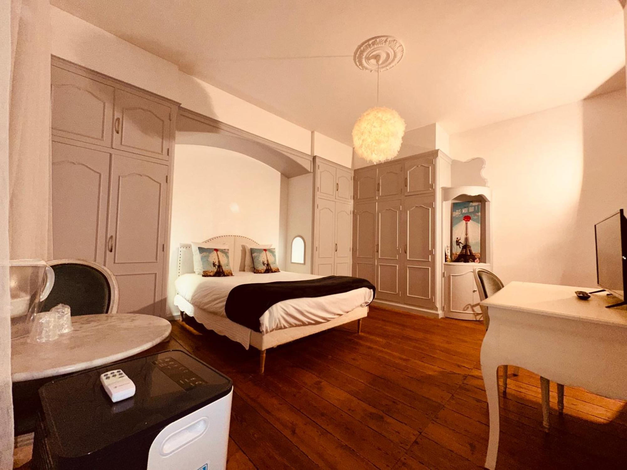 ลา แมซง บล็องช์ Bed & Breakfast เบลย์ ภายนอก รูปภาพ