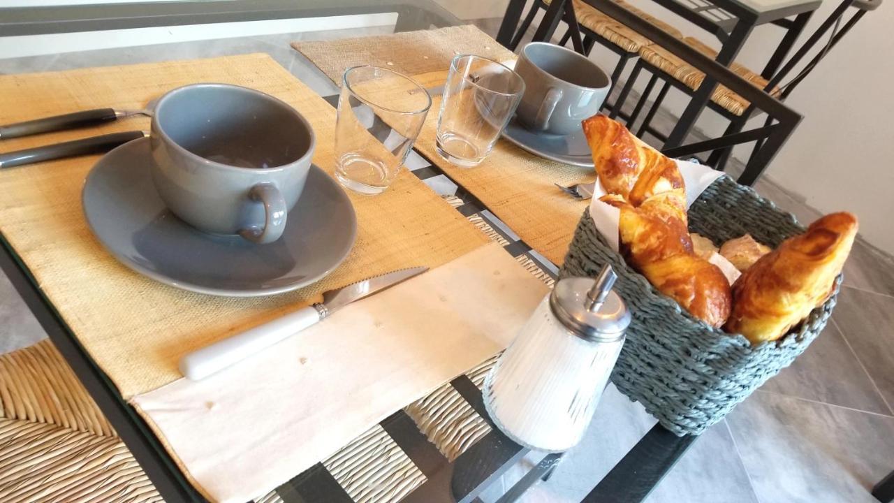 ลา แมซง บล็องช์ Bed & Breakfast เบลย์ ภายนอก รูปภาพ