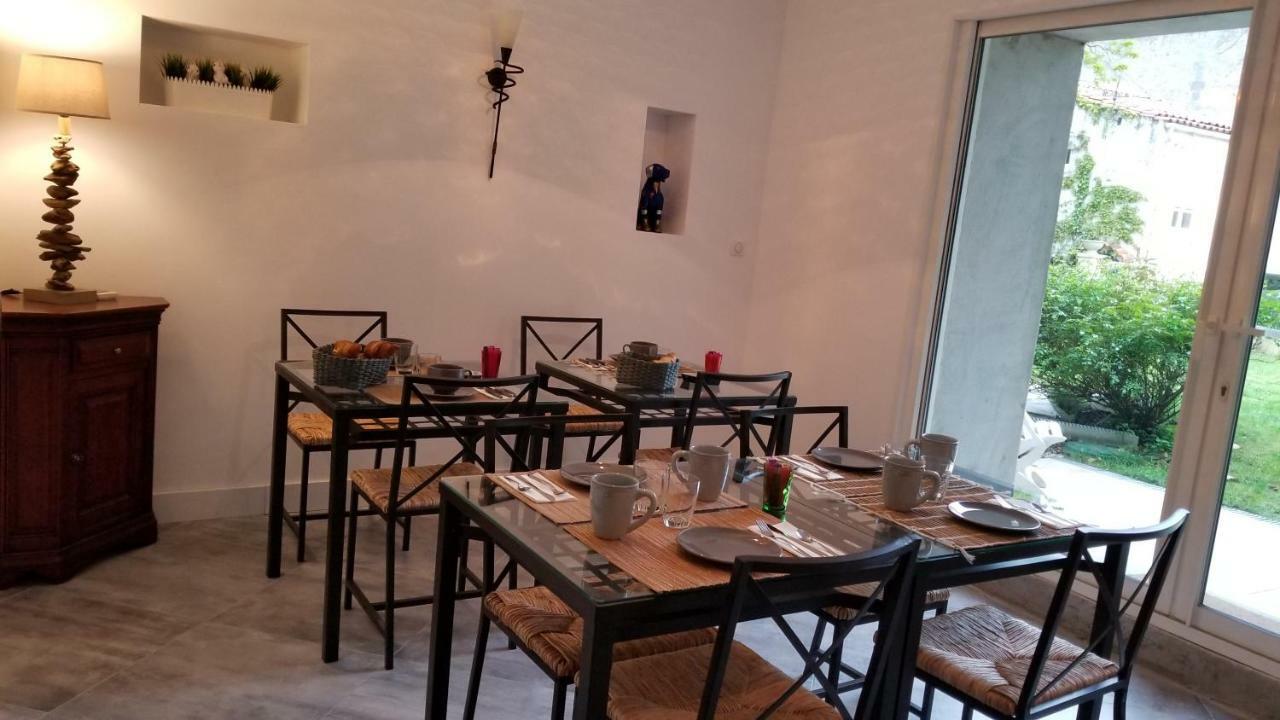 ลา แมซง บล็องช์ Bed & Breakfast เบลย์ ภายนอก รูปภาพ